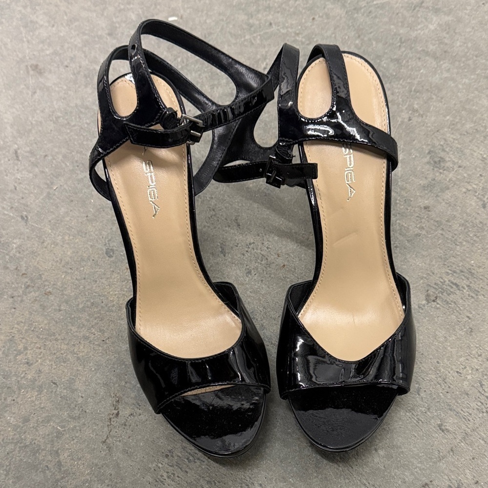 Via Spiga Black Patent Leather Heels